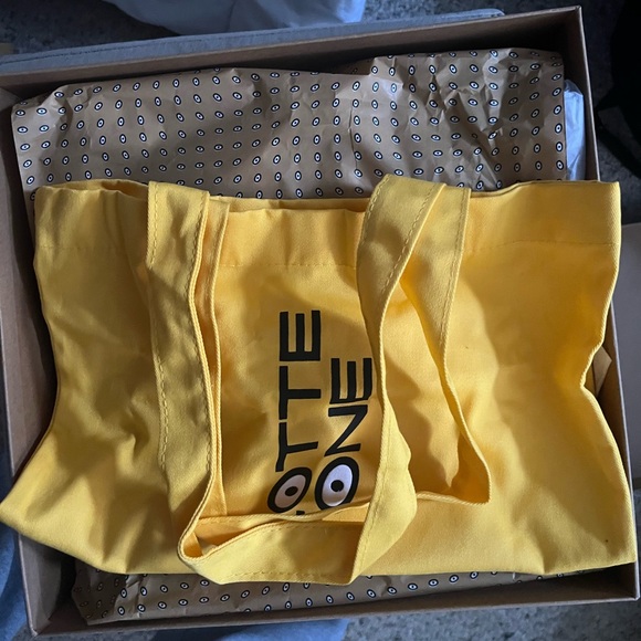 Charlotte Stone Calli - Picture 6 of 6